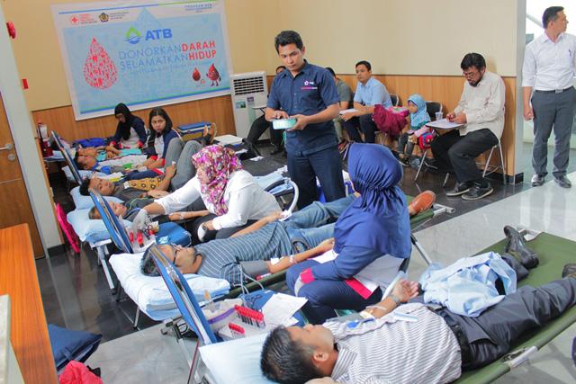 ATB Sumbang 2.264 Kantong Darah ke PMI Batam 