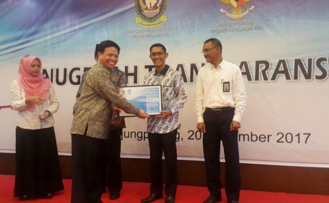 KPU Lingga Raih Predikat Terbaik ke-2 Keterbukaan Informasi se-Kepri  