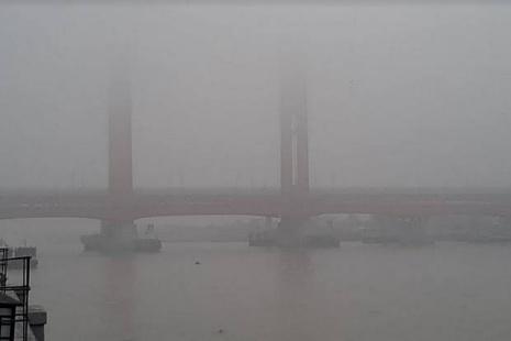 Kabut Asap Selimuti Palembang, Jarak Pandang Hanya 10 Meter