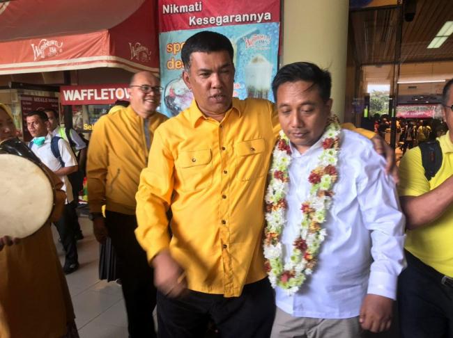 Maruf Maulana Disambut Kompang di Bandara Hang Nadim