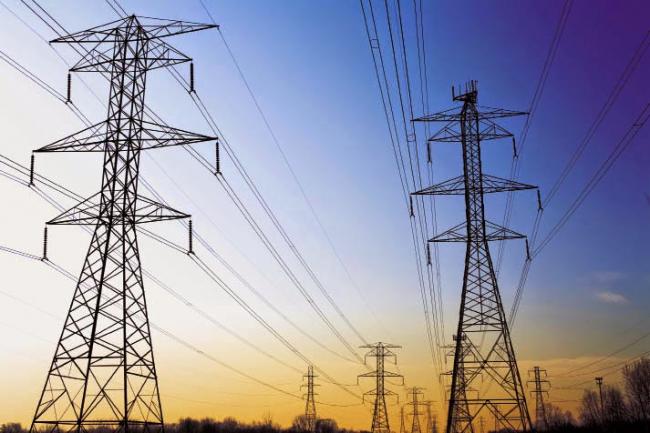 Ansar Ahmad Minta PLN Lanjutkan Pembangunan Tower Interkoneksi di Bintan