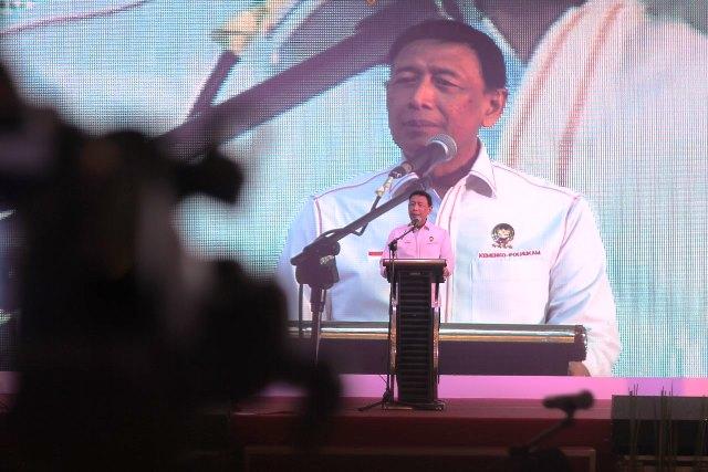 Wiranto: Pemerintah Blokir Medsos untuk Sementara 