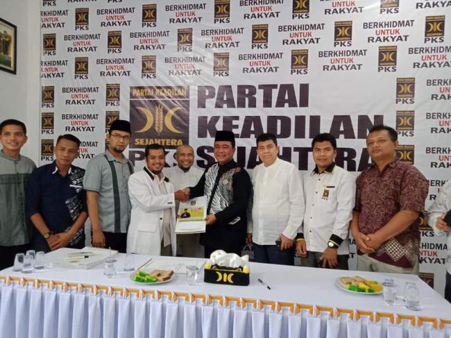 Kadisperindag Batam Gustian Riau Maju Pilbup Rokan Hulu