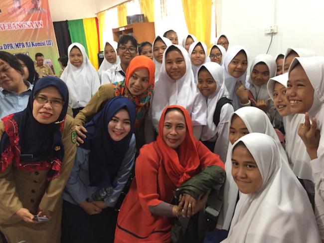 Dwi Ria Latifa Cemas Radikalisme Masuk ke Sekolah-sekolah
