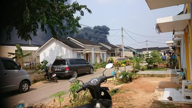 Kebakaran Melanda Pabrik Plastik di Sagulung