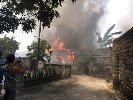 Nenek Ami Pingsan Lihat Rumahnya Terbakar