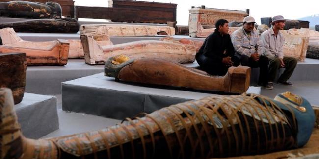 Mesir Temukan 100 Sarkofagus Berusia 2500 Tahun, Temuan Terbesar Tahun Ini