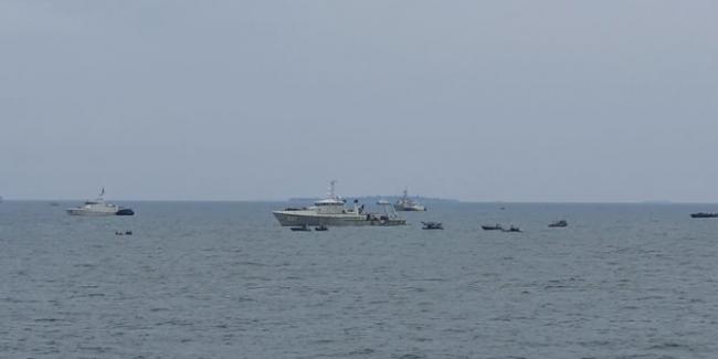 Tiba di Lokasi Jatuh Sriwijaya Air, KRI Semarang Bawa Mobile Hyperbaric Chamber