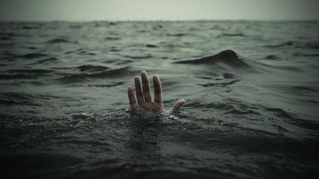 Perahu Wisatawan Terbalik di Pulau Lengkuas, Satu Orang Tewas