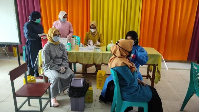 200 Guru di Tanjungpinang Disuntik Vaksin Hari Ini