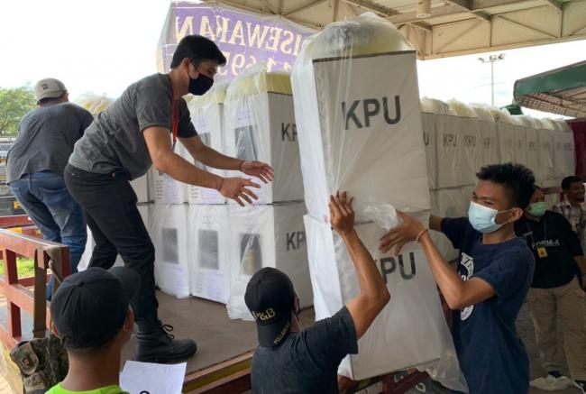 Cek Distribusi Logistik, Wako Rudi Ingin Pilkada 9 Desember Sukses