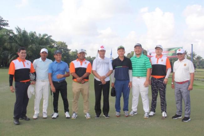 Lepas Kontingen PON Kepri, Isdianto Pesan ke Atlet Ceritakan Pesona Kepri dan Lapangan Golfnya