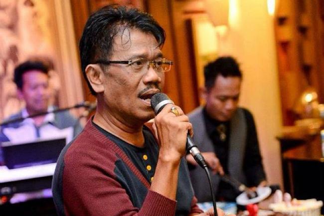 Penyanyi Eddy Silitonga Meninggal Dunia