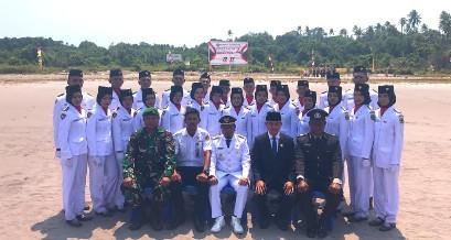 Perdana! Camat Katang Bidare di Lingga Peringati Hari Kemerdekaan di Pulau Wisata Benan