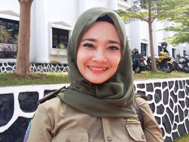 Gemulai Tarian Icha Hapus Kesan Garang Satpol PP Kepri
