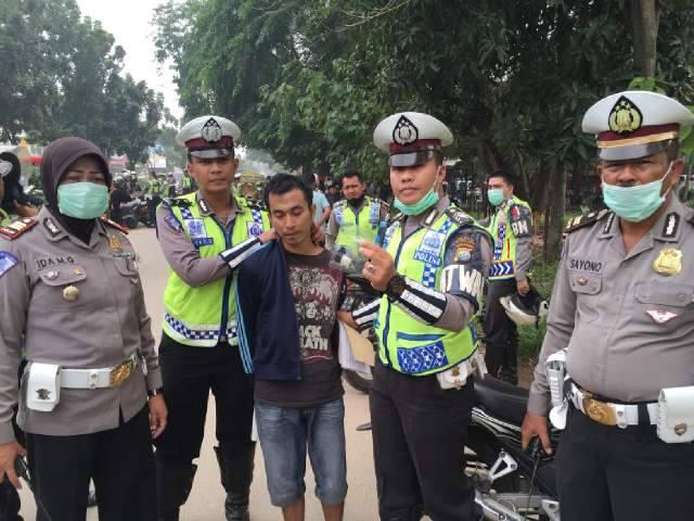 Tak Pakai Helm dan Spion, Dodi Kedapatan Bawa Sabu 