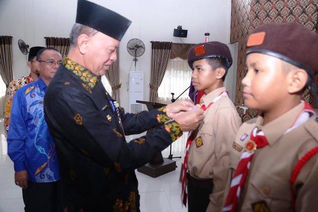 Wali Kota Syahrul Lepas 12 Pramuka Tanjungpinang Ikut Jambore di Thailand