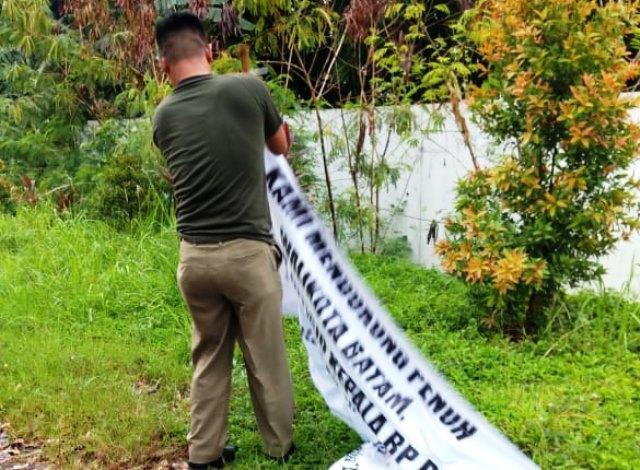 Satpol PP Mulai Bergerak Turunkan Spanduk Pro Ex Officio