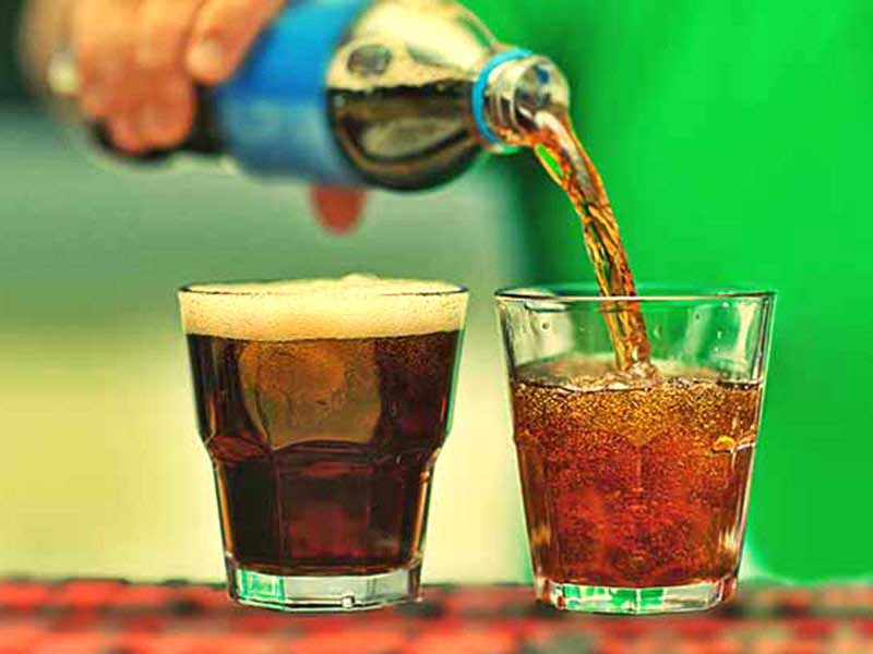 Hindari Berbuka Puasa dengan Minuman Soda, Ini Bahayanya
