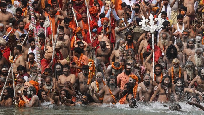 Rekor Kelam, Gelombang Covid-19 di India Bak Tsunami