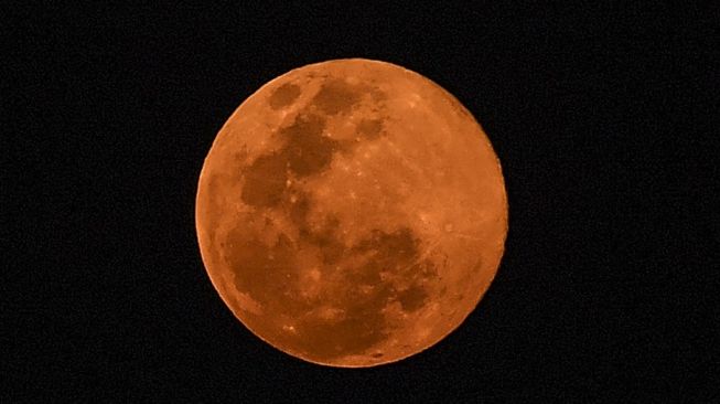 Jangan Lewatkan Supermoon Tercerah dan Terbesar Malam Ini