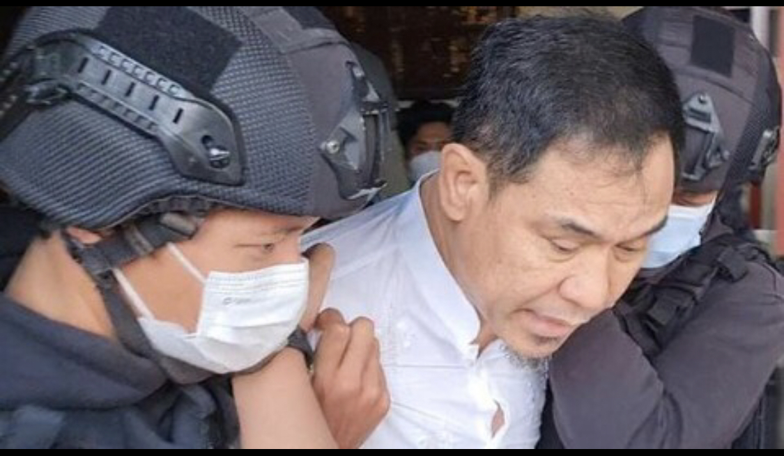Teriak Saat Ditangkap Densus 88, Munarman: Ini Tidak Sesuai Hukum