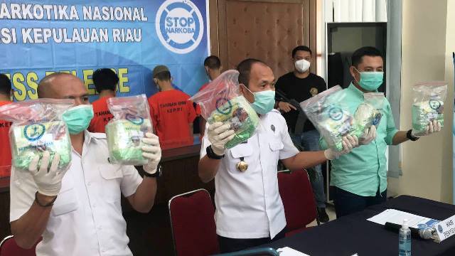 BNNP Kepri Ciduk 6 Pengedar Narkoba, Sabu 20 Kg Diamankan