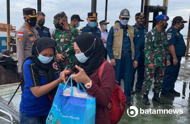 Larangan Mudik, Transportasi Antar Pulau di Karimun Berjalan Normal