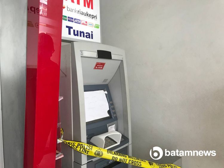 Maling Bobol ATM Bank Riau Kepri di Sei Panas Batam