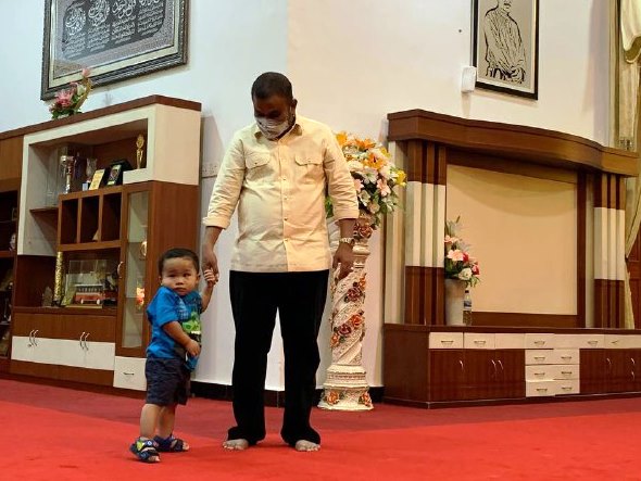 Hasil Swab Keluar, Keluarga Bupati Karimun Negatif Corona