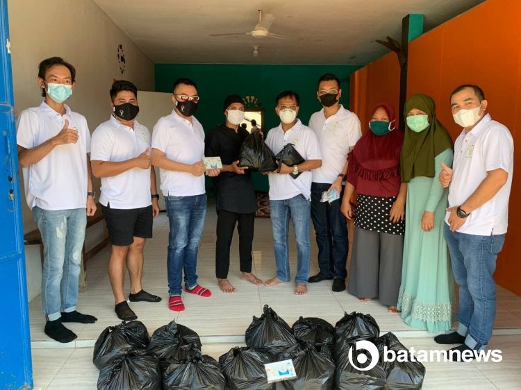 Asparnas Salurkan Paket Sembako ke Masyarakat Sungai Kecil di Bintan