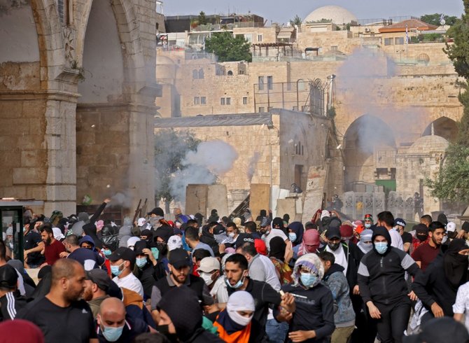 Kembali Diserang, Begini Kondisi di Dalam Masjidil Aqsa Dihujani Tembakan