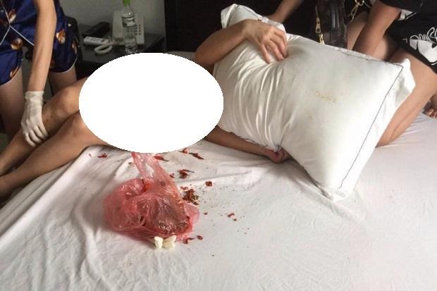 Seorang Istri Mengamuk, Kemaluan Selingkuhan Suami Dimasukkan Cabai