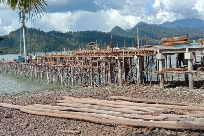 Dishub Bangun Sejumlah Dermaga di Lingga, Progres Pengerjaan Capai 60 Persen