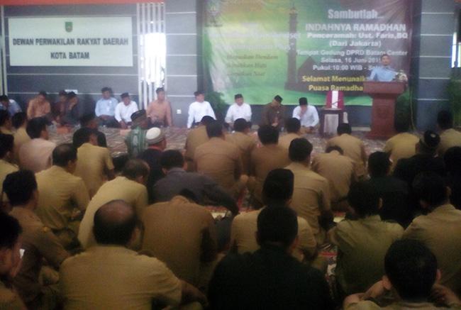 Sambut Ramadan, Ketua DPRD Batam: Dewan Tak Libur, Semua Tetap Kerja 