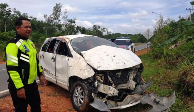 Mobil Avanza Terguling 200 Meter, Tiga Penumpang Terlempar