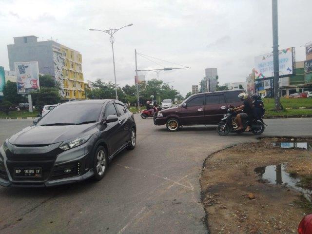 Traffic Light Simpang Kalista Padam Sejak Pagi, Arus Lalin Semrawut