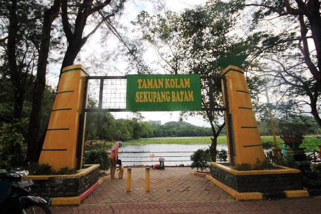 Penjaga Taman Kolam Sekupang Curhat Kelakuan Pemancing Anarkis