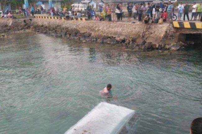 Minibus Terjun ke Laut di Tambelan Sewaan Disdik Bintan