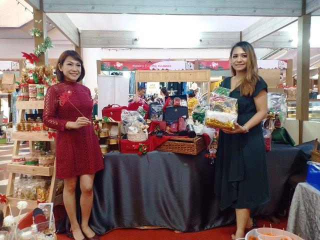 Parcel Natal Tak Biasa dari Tiga Ratu Sukses, Apa Isinya?