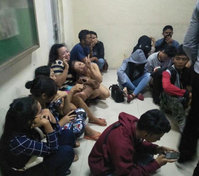 Satpol PP Jaring Puluhan Pasangan Mesum di Penginapan