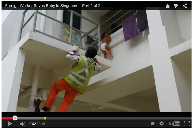 [VIDEO] Penyelamatan Heroik Bayi Terjepit di Pagar Balkon Flat