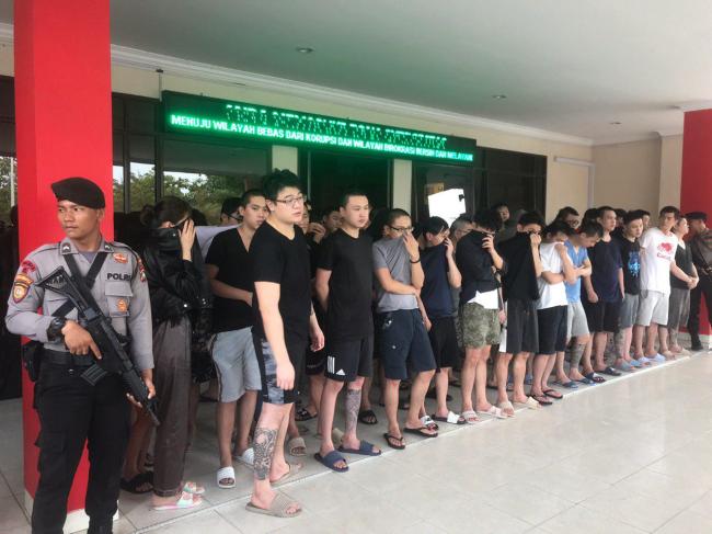 Penampakan 47 Tersangka Cyber Fraud di Batam yang Pura-pura Jadi Polisi China