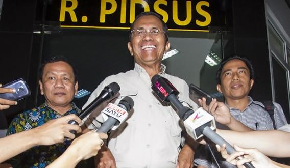 Ditetapkan Jadi tersangka, Dahlan Iskan Linglung Salah Masuk Mobil