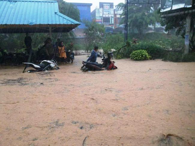Sebagian Wilayah Batam Banjir Diguyur Hujan Deras