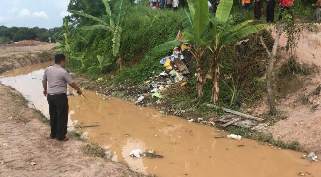 BREAKING NEWS! Seorang Bocah Ditemukan Tenggelam di Parit Kampung Nanas