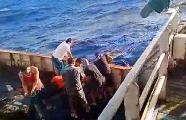 Biasanya Buang ke Laut, Kali Ini Kapal China Titip 3 Mayat ABK WNI ke Nelayan Lokal