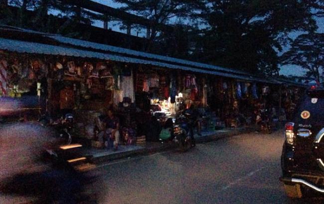 Listrik Padam Mendadak di Pasar Jodoh, Pedagang Menjerit 