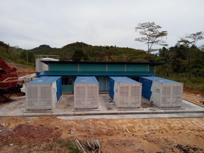 Pembangkit Listrik Bantuan PLN Persero di Lingga Belum Beroperasi