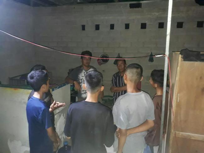 Enam ABG Diduga Nyabu di Belakang Kantor Pemuda Pancasila Batuaji